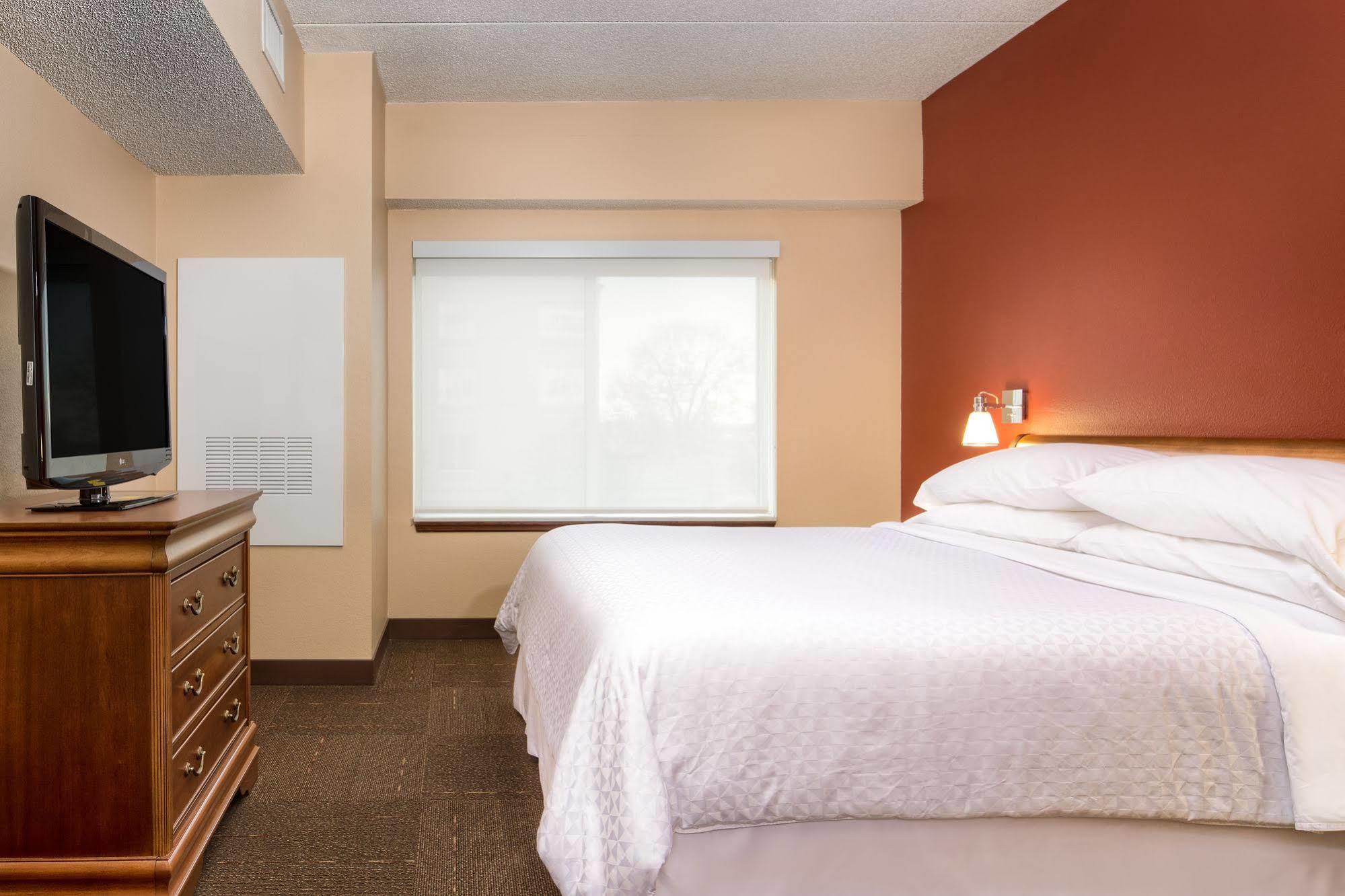 Four Points By Sheraton Louisville Airport Экстерьер фото